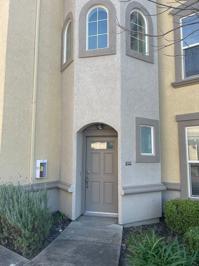 Photo - Vessona: Desirable Gated Community: 2bdrm 2bath with Loft!