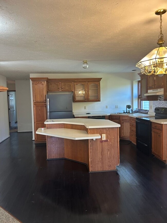 Photo - 8391 Lanmark Dr