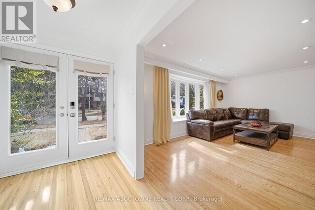 Photo - 481 Anthony Dr