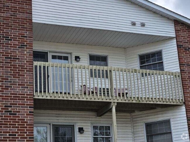 Building Photo - 551 Leah Ln Unit 3B Rental