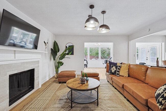 Photo - 6872 Greenleaf Dr Unidad ID1034547P