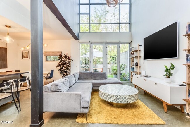 Photo - 4111 Sunset Blvd Townhome