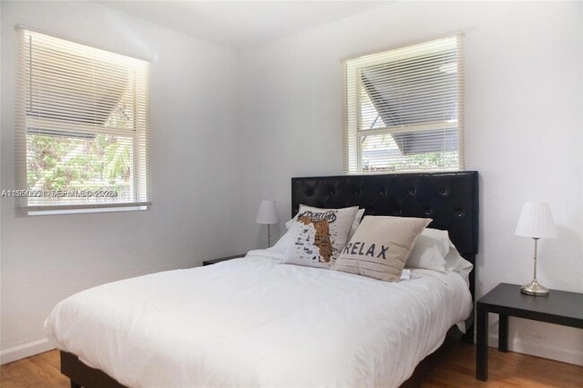 Photo - 1821 Harding St