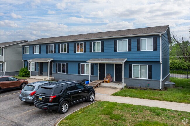 Paradise Plaza Townhomes