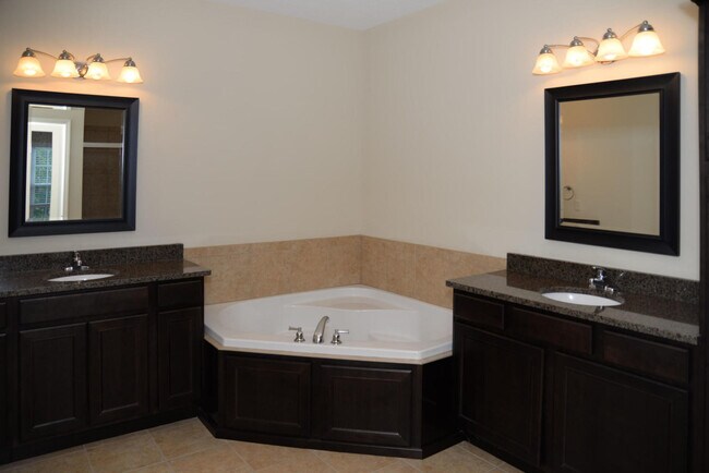 Master Bathroom - 2407 Boulder Springs Dr Unit 2508