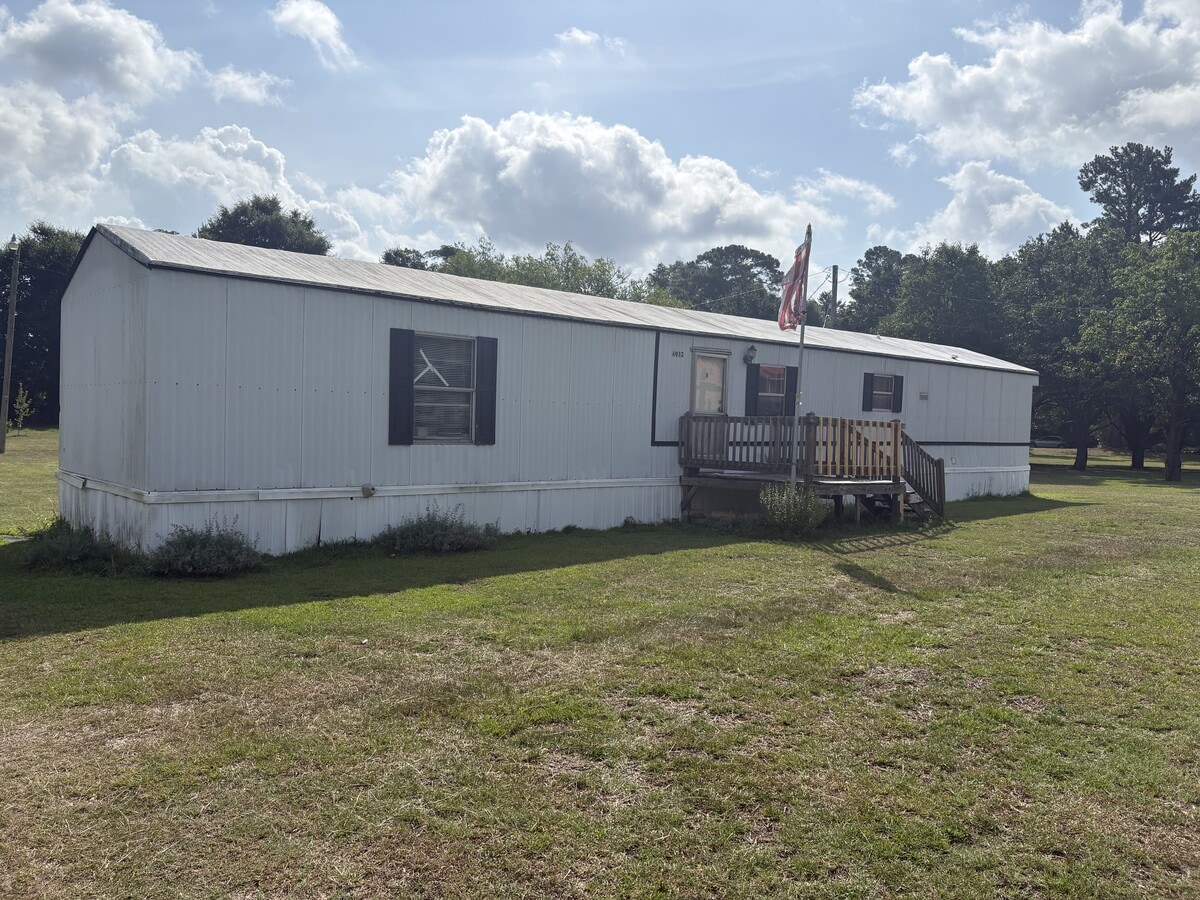 Photo - 6952 Hollybrook Cir