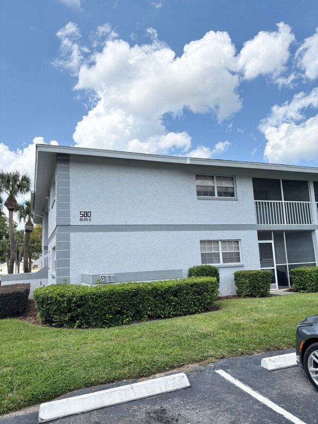 Photo - SPECIAL*** 1/2 OFF THE 2nd Months Rent - Q...