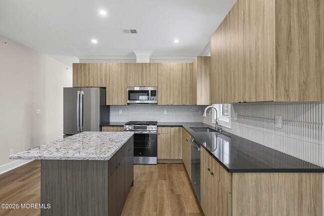 Photo - 112 Brighton Ave Unit 3B
