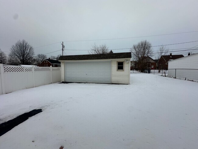 Photo - Bright and amazing home with 3 bedrooms