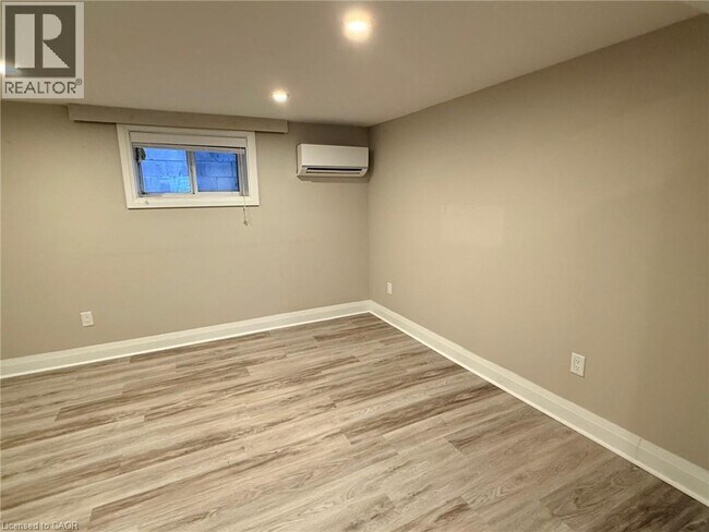 Photo - 105 Alpine Ave