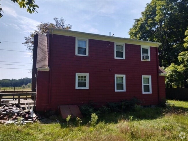 Building Photo - 62 Chestnut St Rental