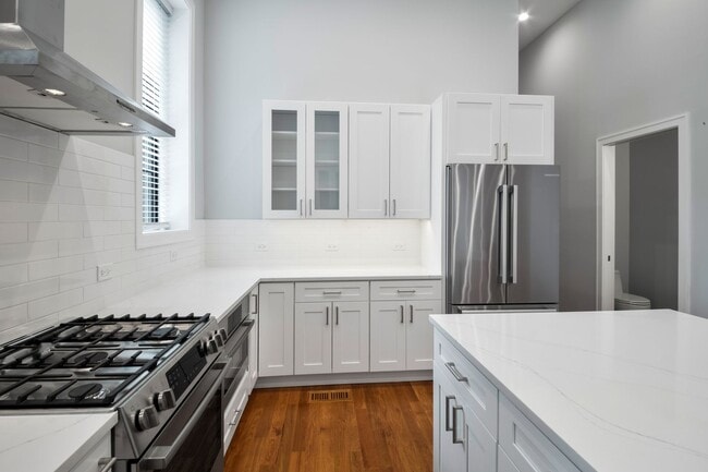 Photo - 1339 N Noble St