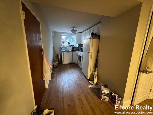 Photo - 63 Selkirk Rd Unit 7