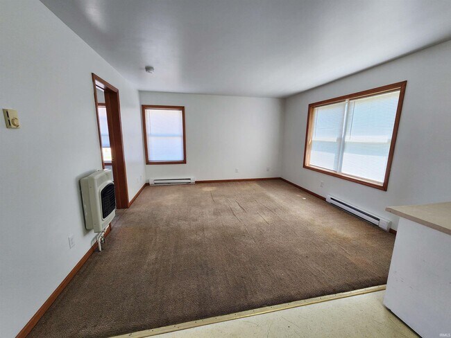 Photo - 403 Oakwood St