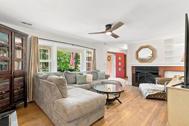 Photo - 12 N Greenfield Ave