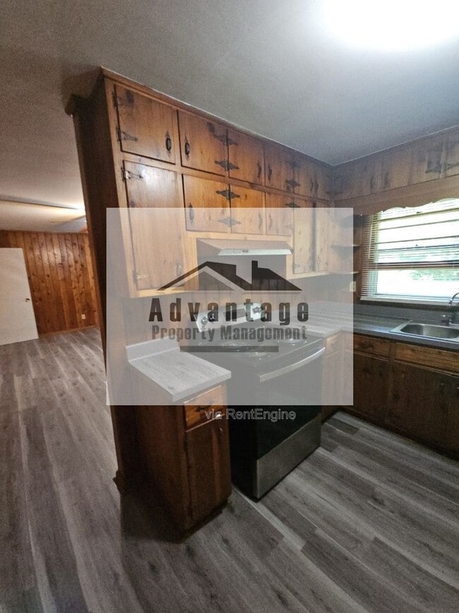 Photo - 180 Fayette Ave