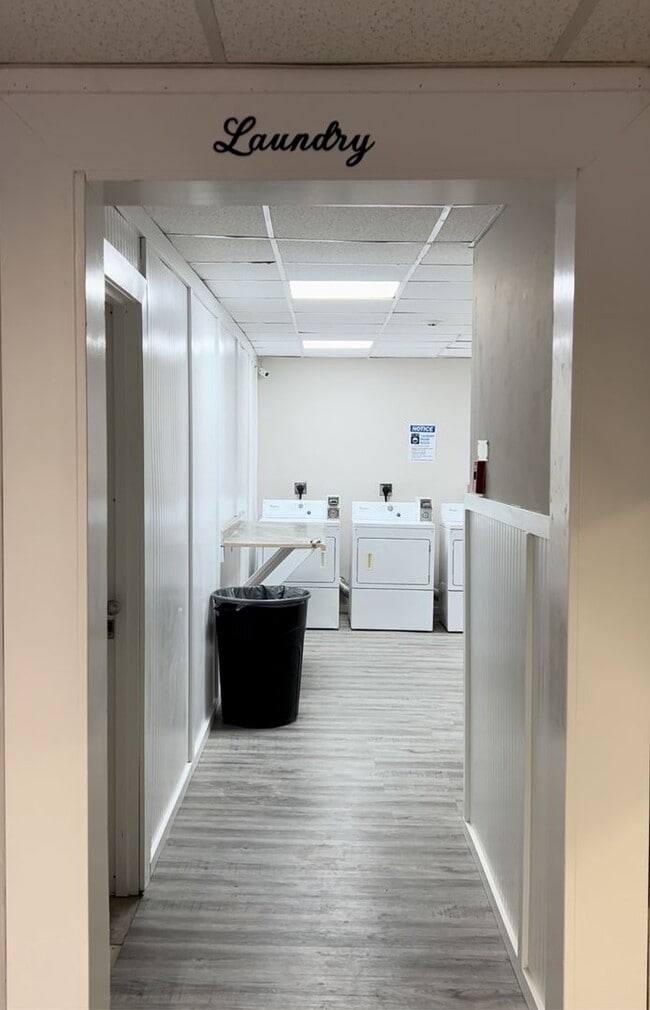 Photo - Central Plaza Apartments Unidad 301