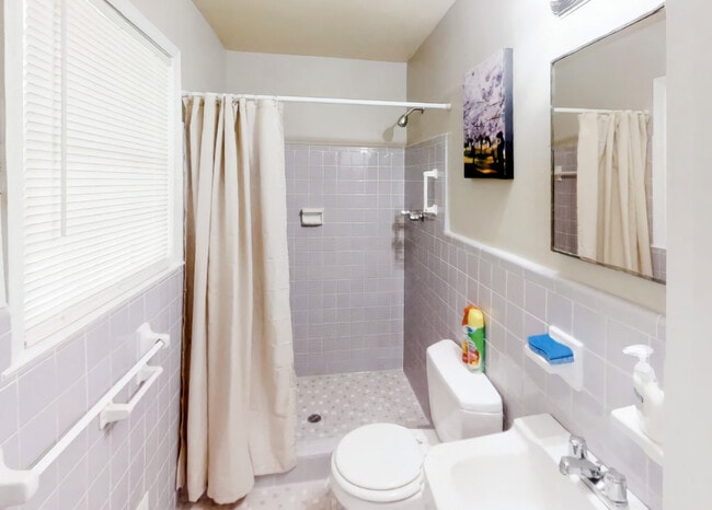 Photo - 276 Bromack Dr SE