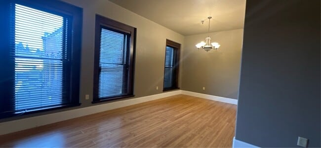 Building Photo - 201 E Main St