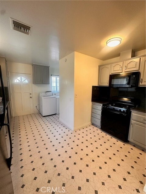 Photo - 7010 Cozycroft Ave