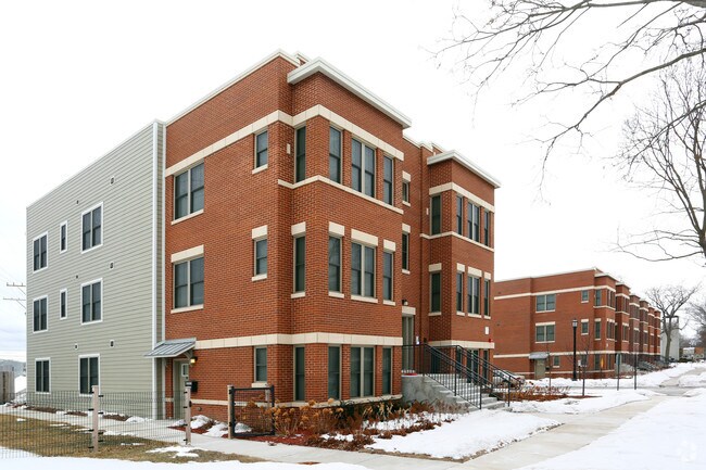 Emerson Square Apartments - Emerson Square Apartments