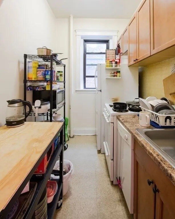 Photo - 39 Glenville Ave Unidad 5