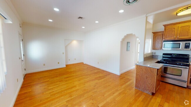 Building Photo - LARGE 2 BEDROOM AVAILABLE Rental