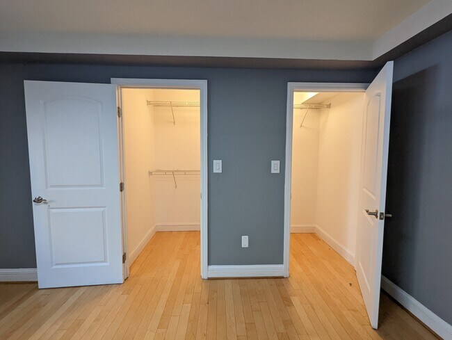 Bedroom Walk-In Closets - 70 S Munn Ave Unit 102