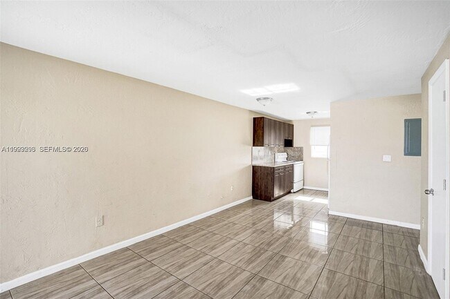 Photo - 5842 NW 12th Ave Unidad 1