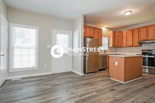 Photo - 4 Bedroom Pet-Friendly Home in Durham, NC with Main Street Renewal
