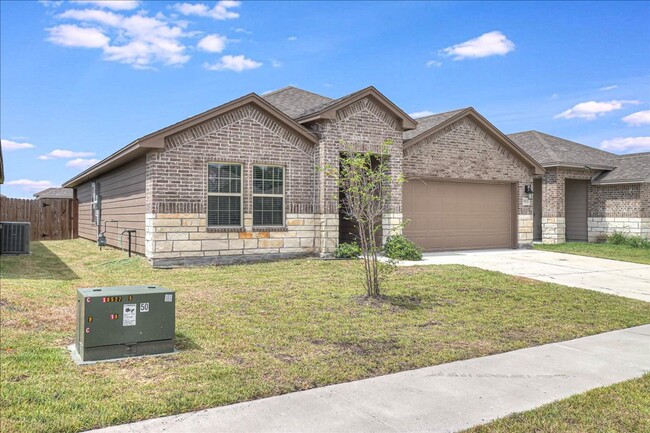 3913 Jayden Dr