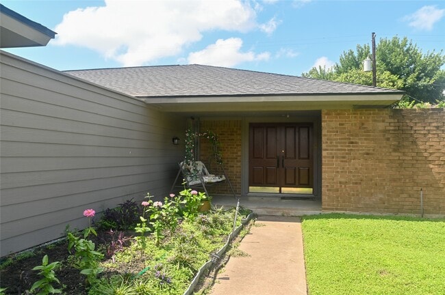 Photo - 5254 N Braeswood Blvd