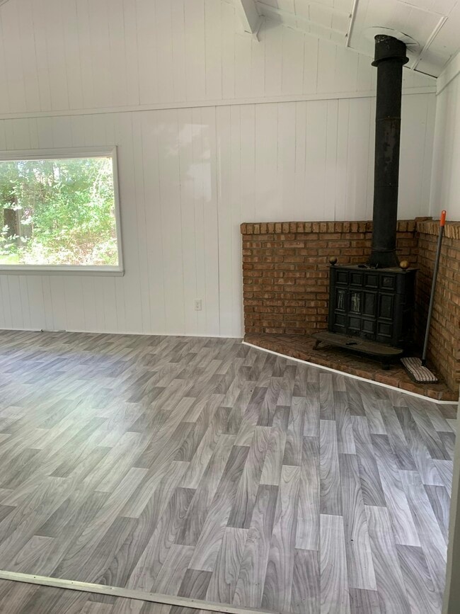 Photo - 4472 Brott Rd