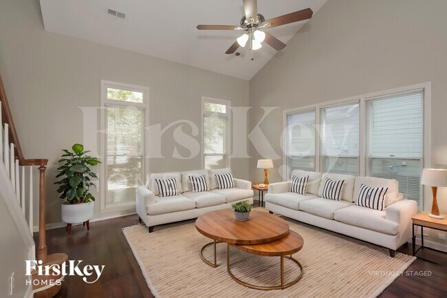 Photo - 7906 Trotter Rd