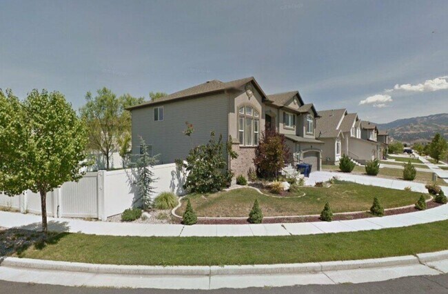 Photo - 980 Woodstock Dr