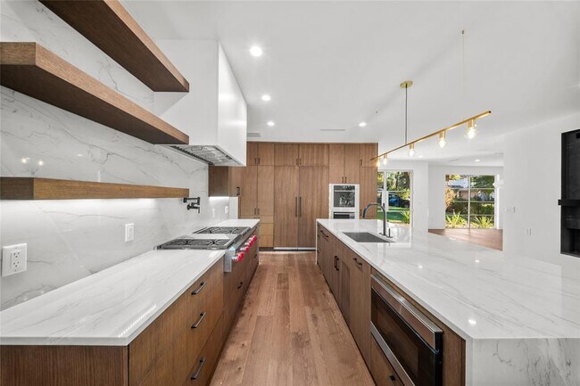 Photo - 2904 Westhill Dr