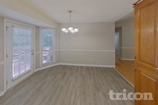 Photo - 296 Whitney Ln