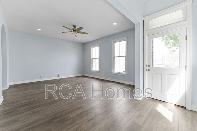 Photo - 920 N College Ave