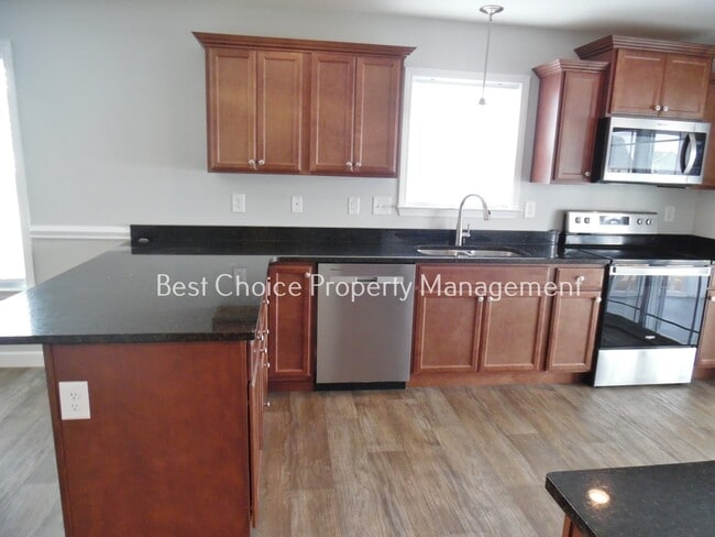 Photo - 1386 Romany Ct