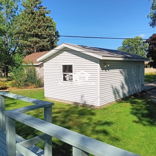 Photo - 1292 12th Ave N