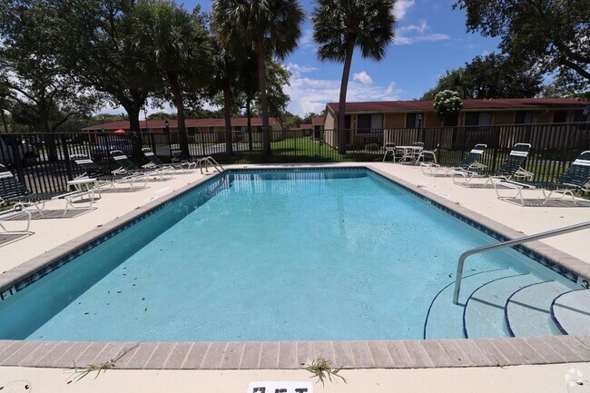 Building Photo - Prime Location, Competitive Prices & 1 Mon... Unit 14-10122 - Veneto Rental