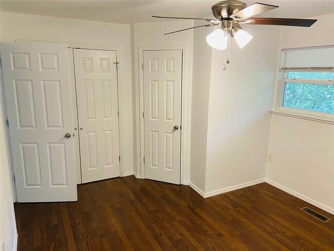 Photo - 9 Bewdley Cir