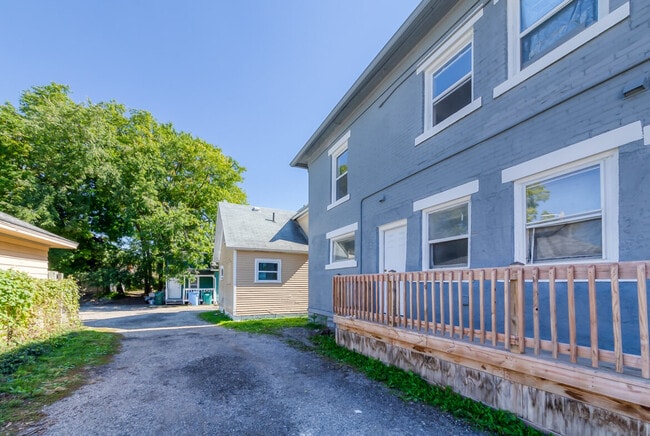 Photo - 420 W Saginaw St