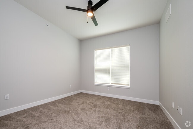 2BR, 2BA - 1,170SF - Primary Bedroom
