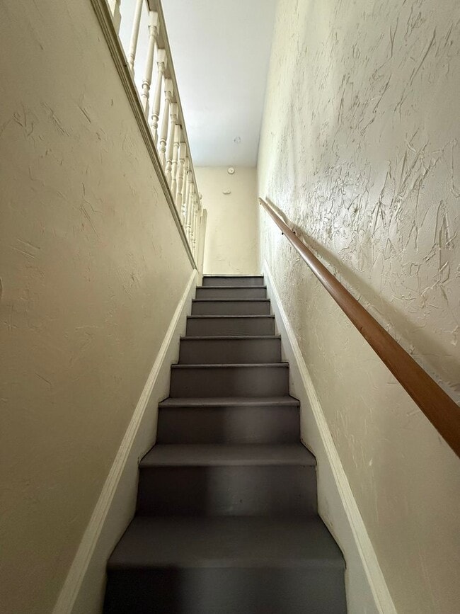 Photo - 607 Chestnut St Unit Apt #2