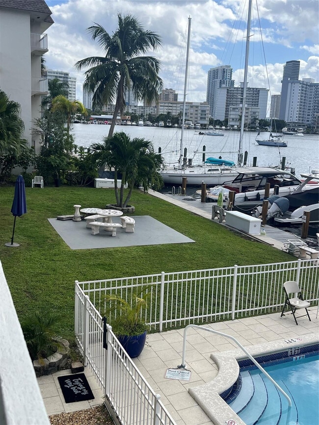 Photo - 2100 Diana Dr Unit 206