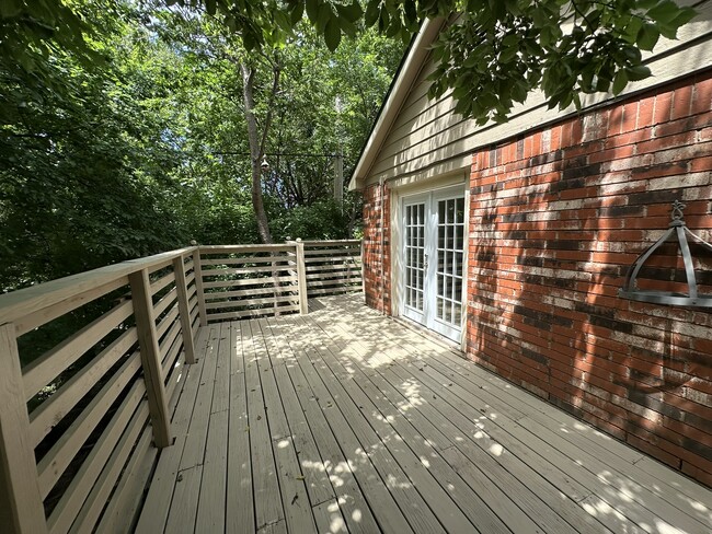 Photo - 525 Ridgecrest Rd