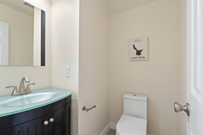 Photo - 1339 Barclay Dr