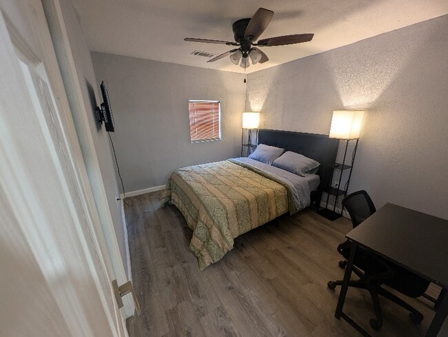 Photo - 511 Goliad St