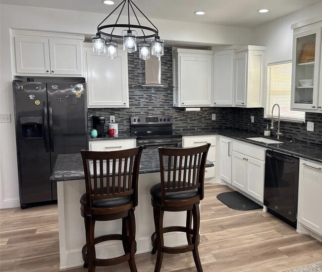 Photo - 3004 Clearview Dr